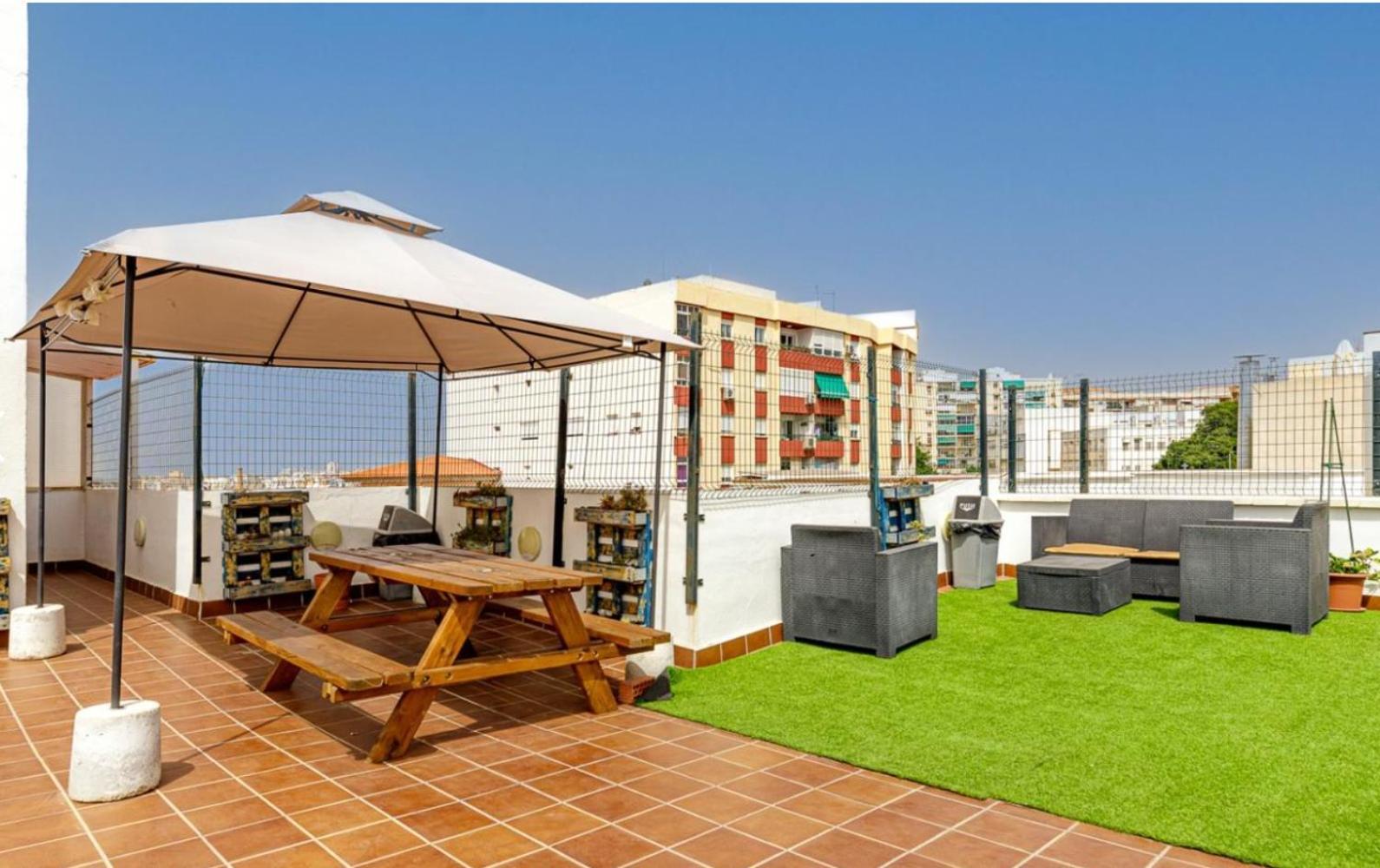 Apartament Apartamento Centrico La Merced 2 - Free Parking & Free Gym Malaga Zewnętrze zdjęcie