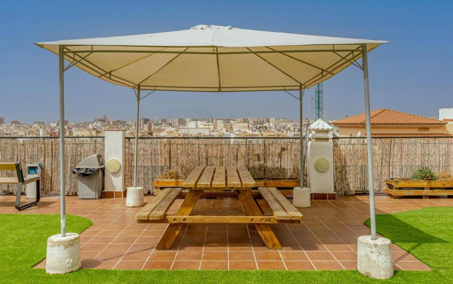 Apartament Apartamento Centrico La Merced 2 - Free Parking & Free Gym Malaga Zewnętrze zdjęcie